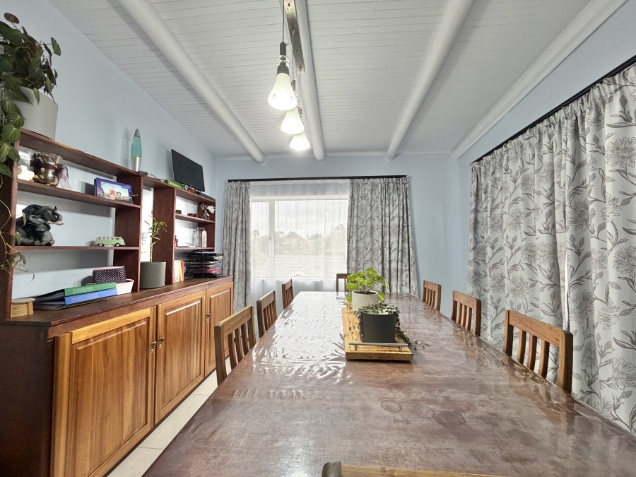 4 Bedroom Property for Sale in Wavecrest Eastern Cape